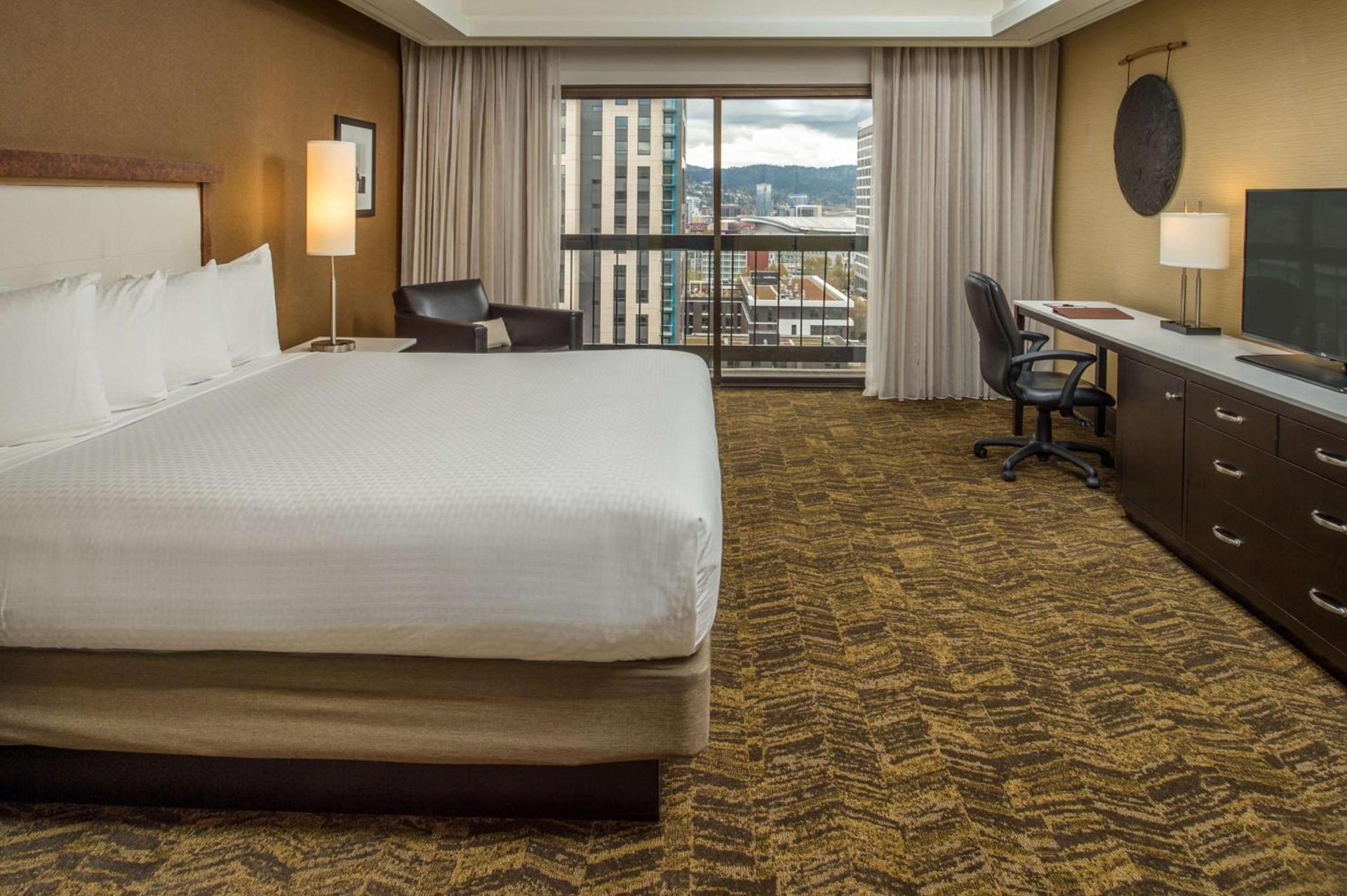 DoubleTree by Hilton Portland photo 82