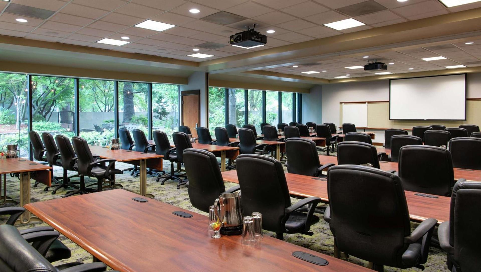 DoubleTree by Hilton Portland photo 94