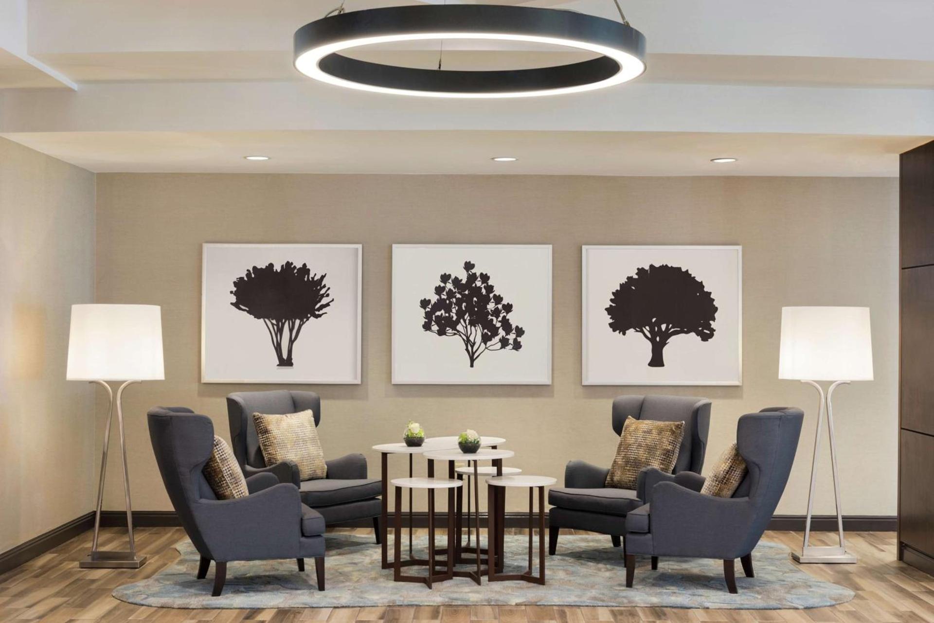 Embassy Suites by Hilton Atlanta Alpharetta photo 3