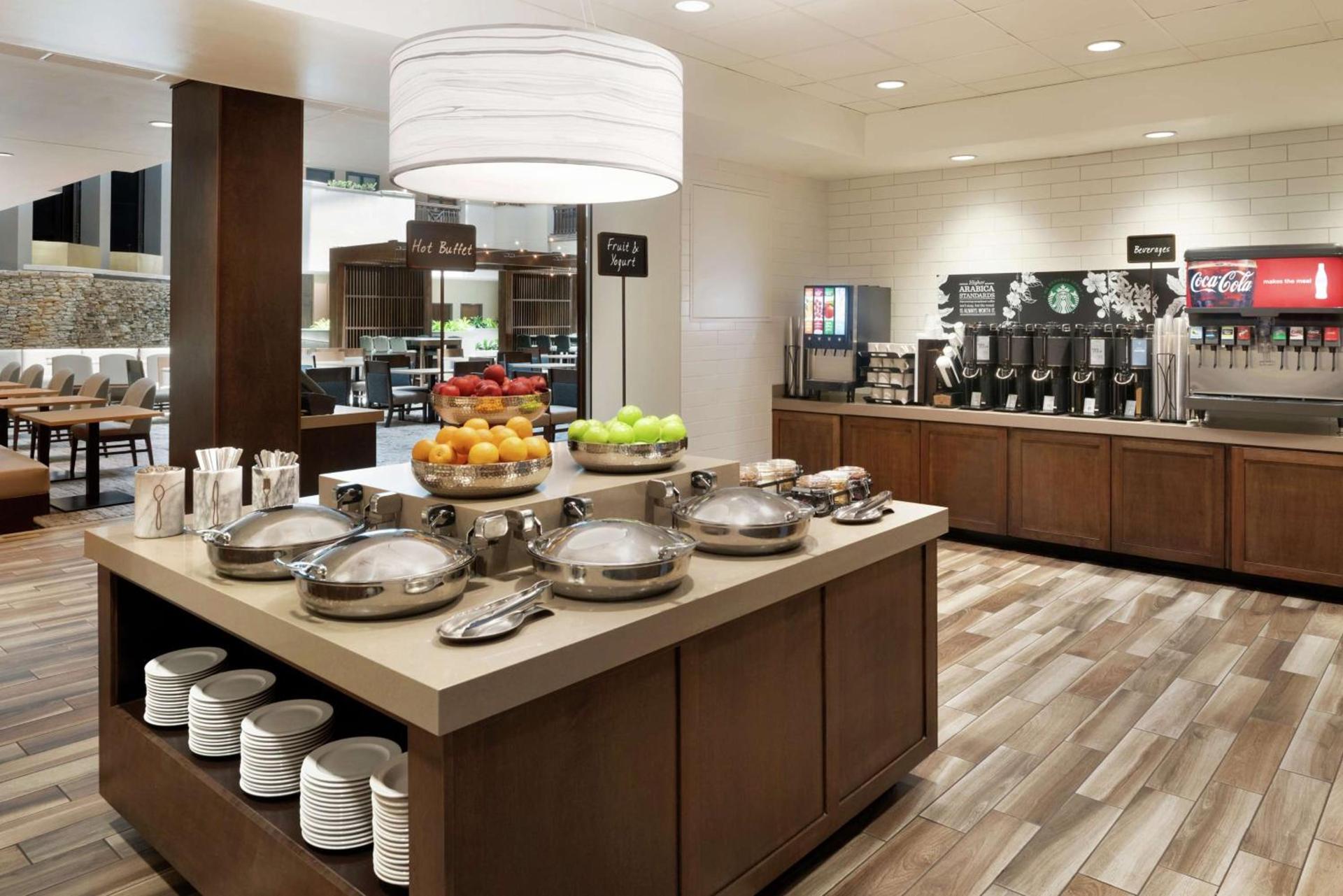 Embassy Suites by Hilton Atlanta Alpharetta photo 11