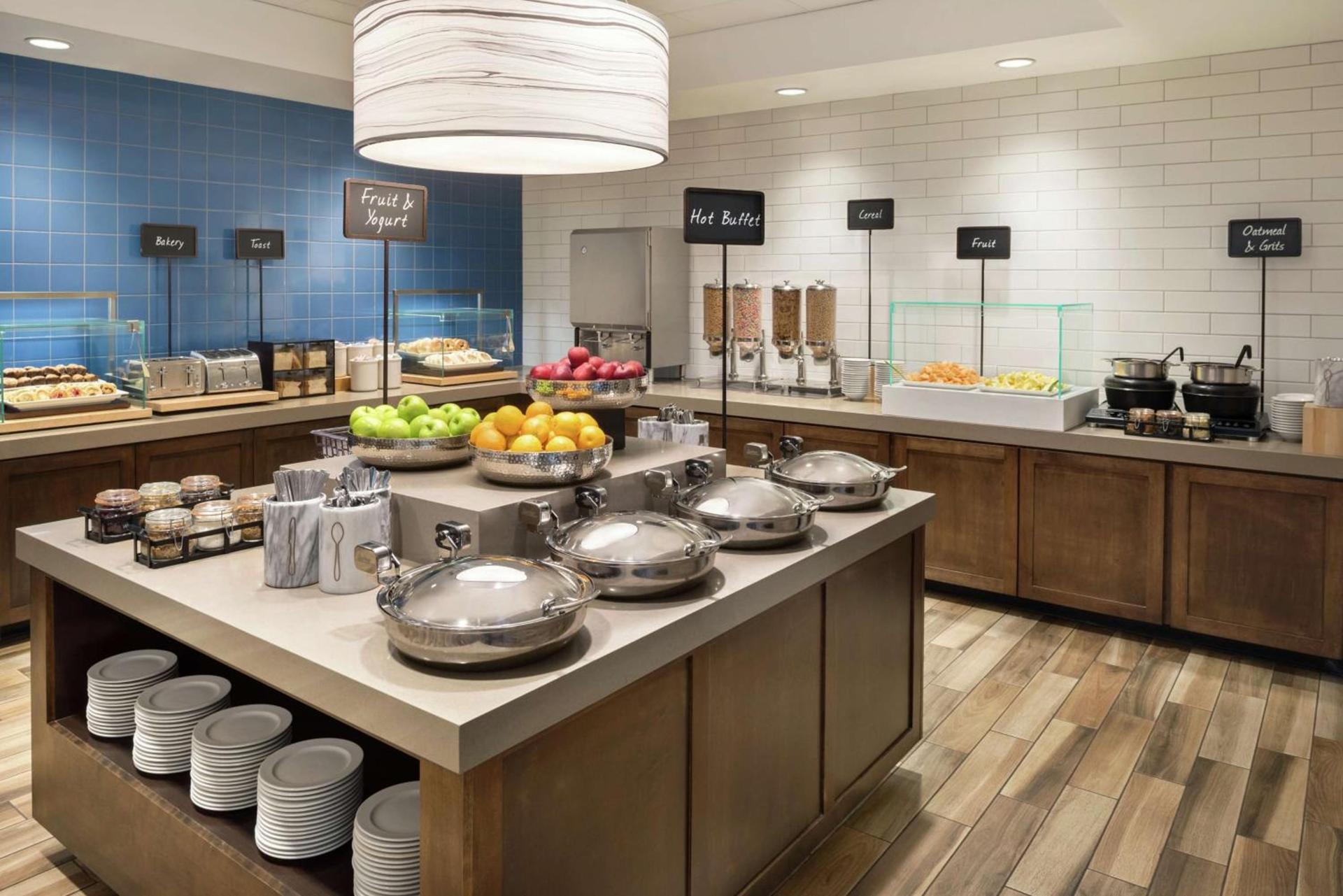 Embassy Suites by Hilton Atlanta Alpharetta photo 15