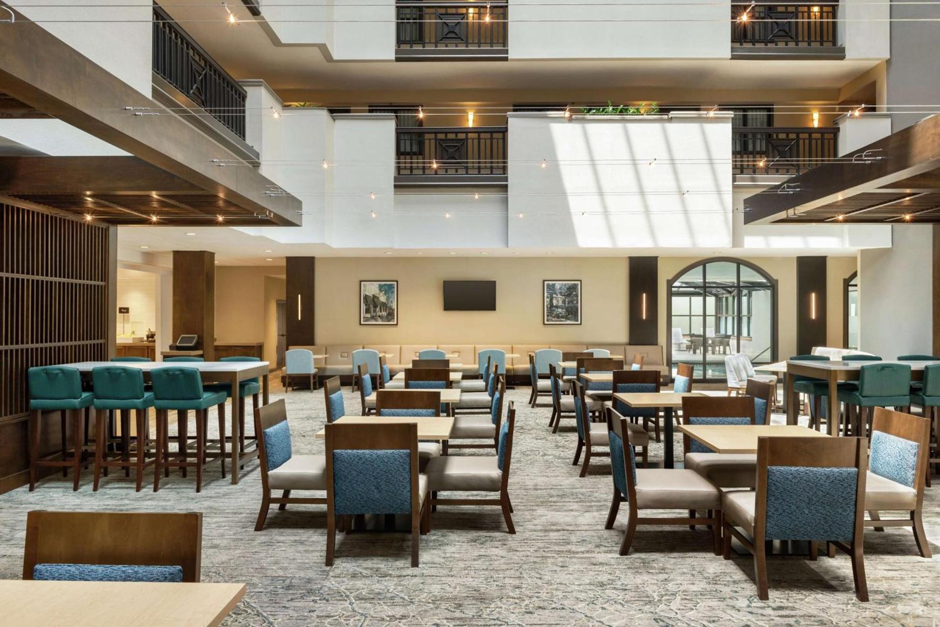 Embassy Suites by Hilton Atlanta Alpharetta photo 14