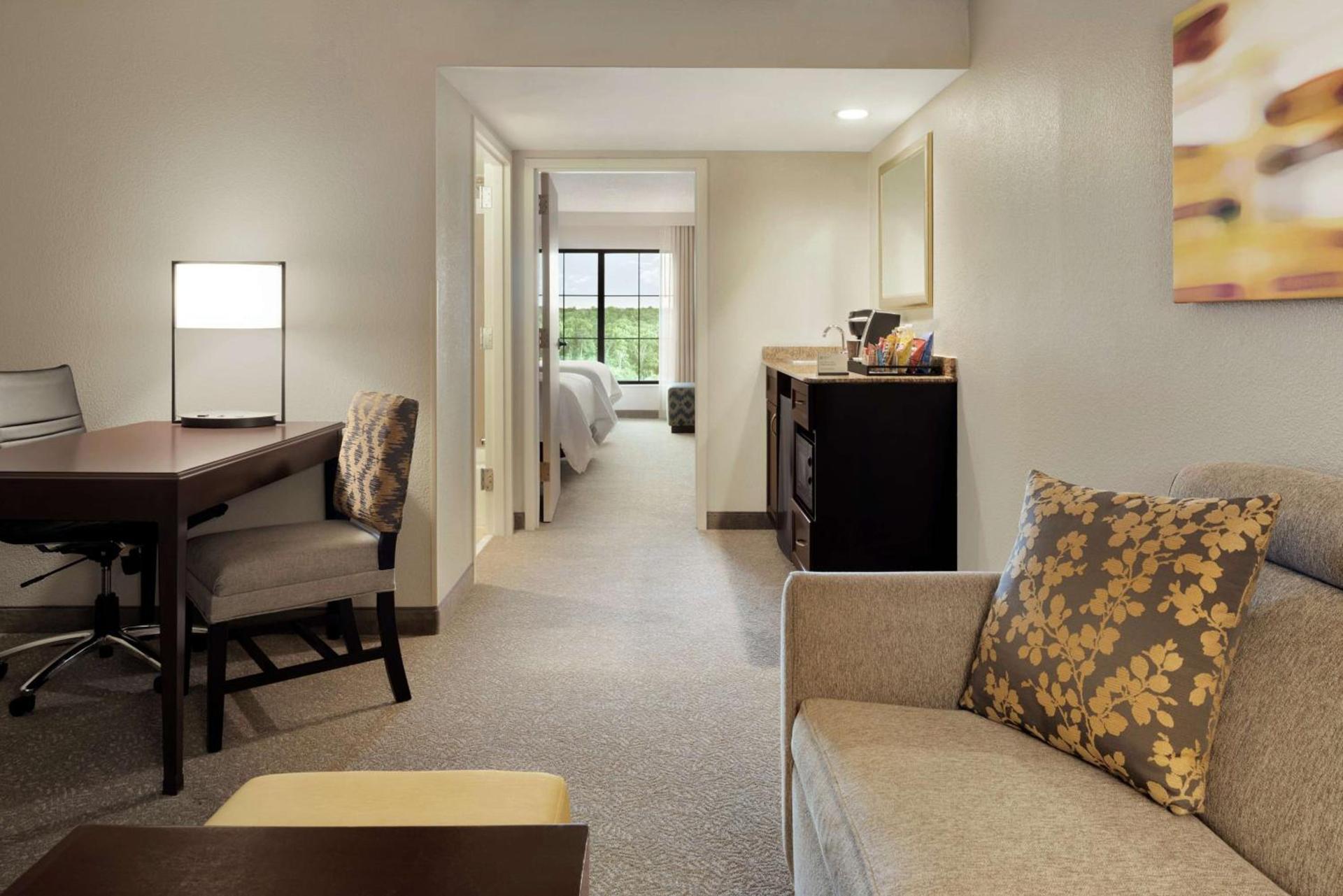 Embassy Suites by Hilton Atlanta Alpharetta photo 26