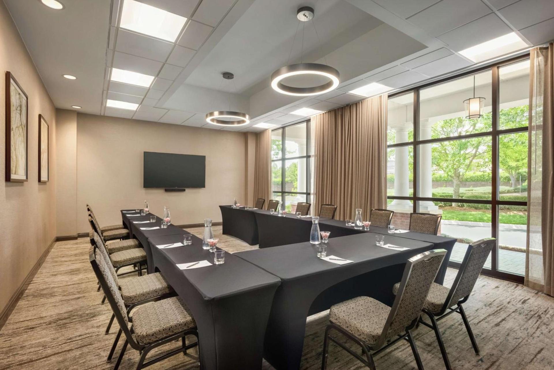 Embassy Suites by Hilton Atlanta Alpharetta photo 28
