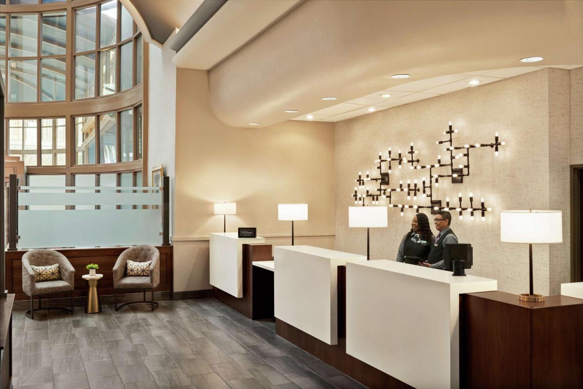 Embassy Suites by Hilton Convention Center Las Vegas photo 4
