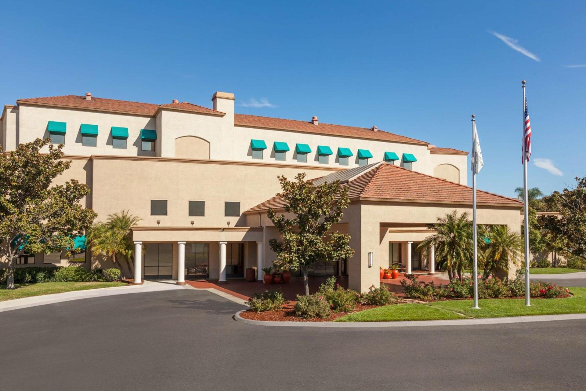 Embassy Suites by Hilton Temecula Valley Wine Country photo 5