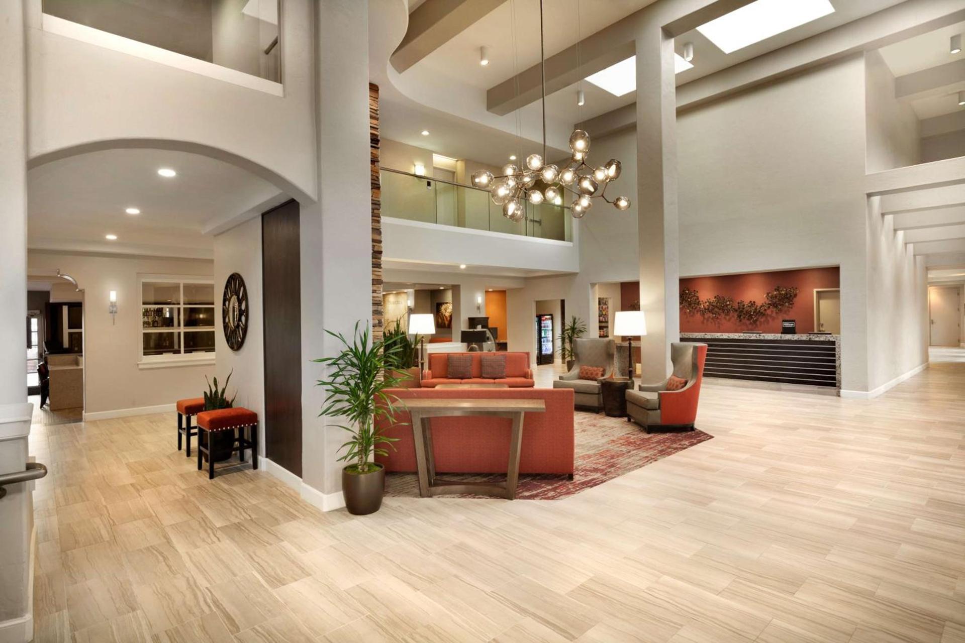 Embassy Suites by Hilton Temecula Valley Wine Country photo 9