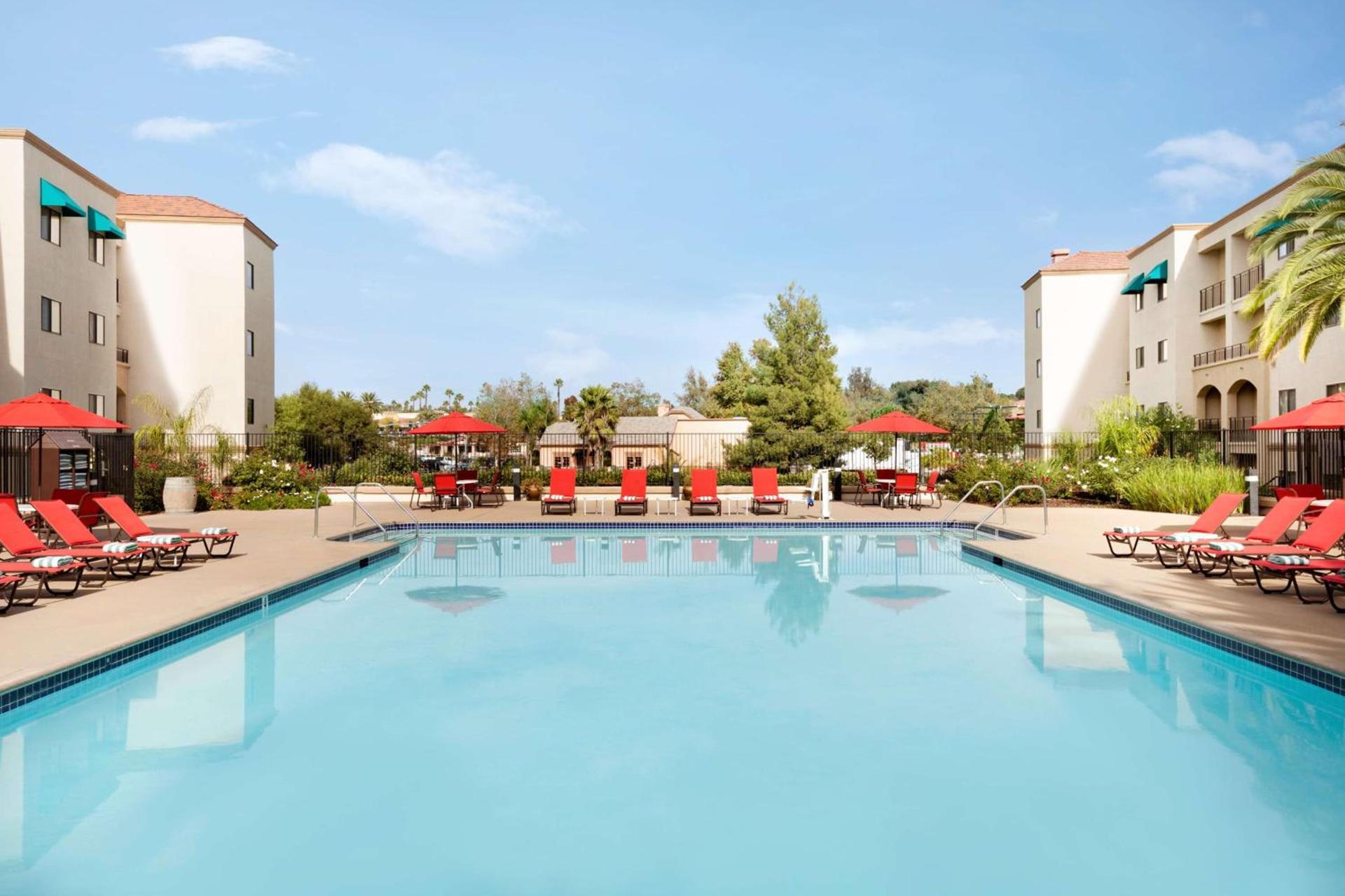 Embassy Suites by Hilton Temecula Valley Wine Country photo 10