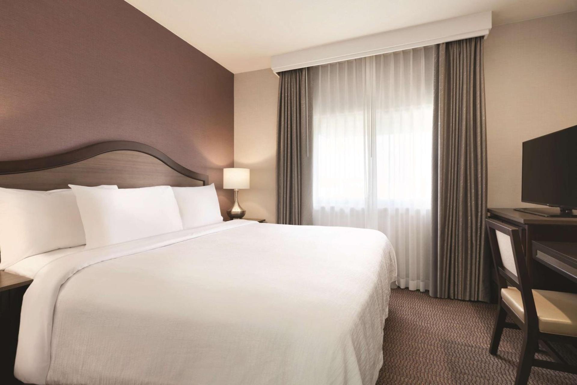 Embassy Suites by Hilton Temecula Valley Wine Country photo 21