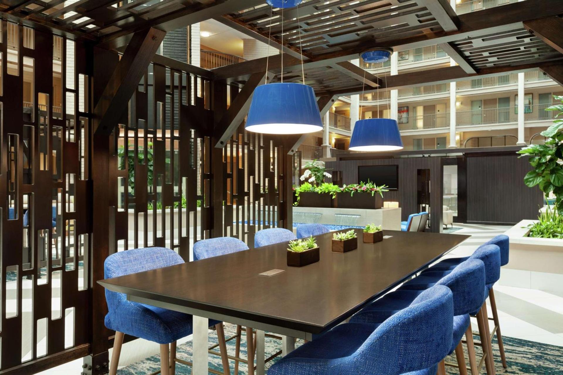 Embassy Suites by Hilton Arcadia-Pasadena Area photo 4