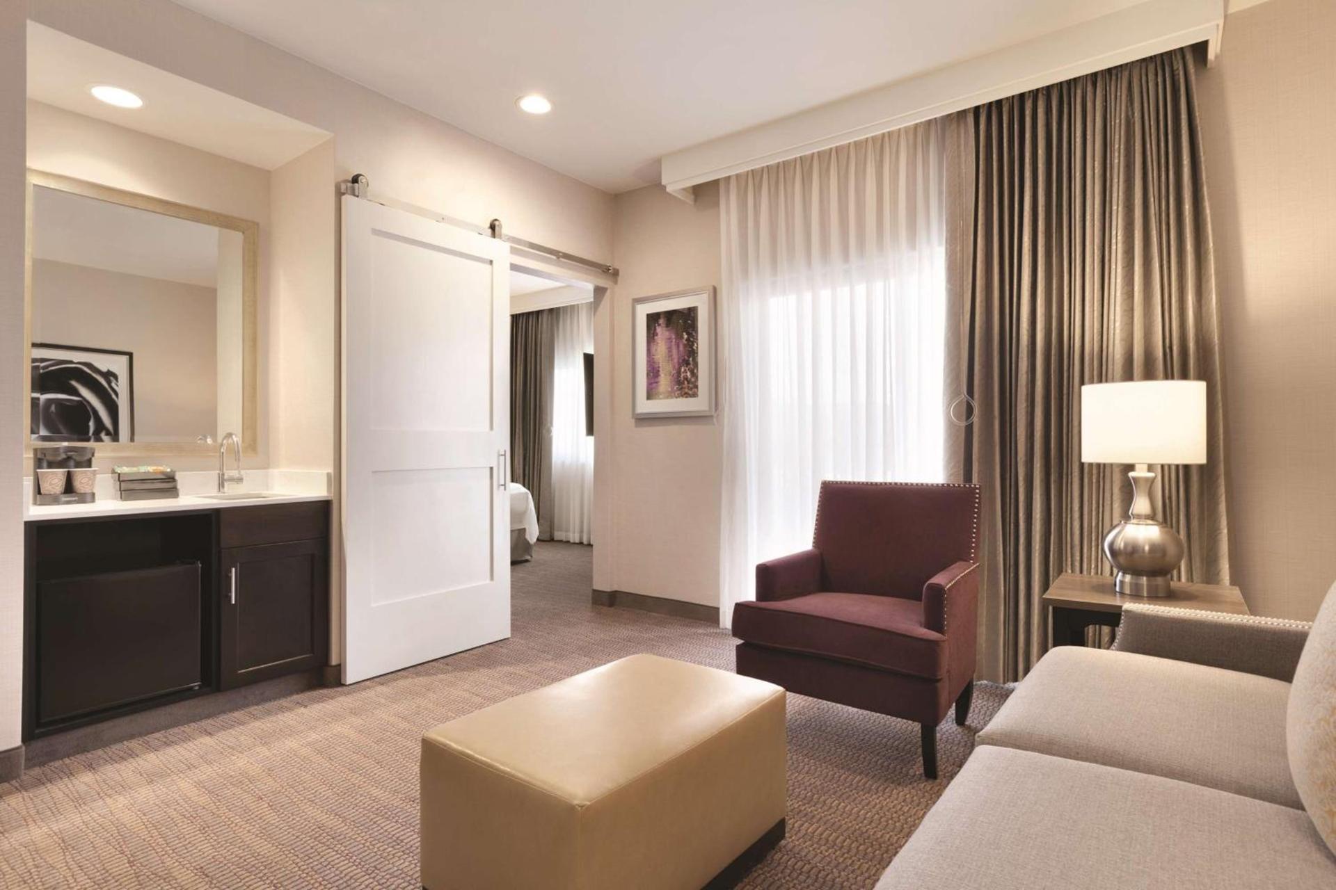 Embassy Suites by Hilton Temecula Valley Wine Country photo 24