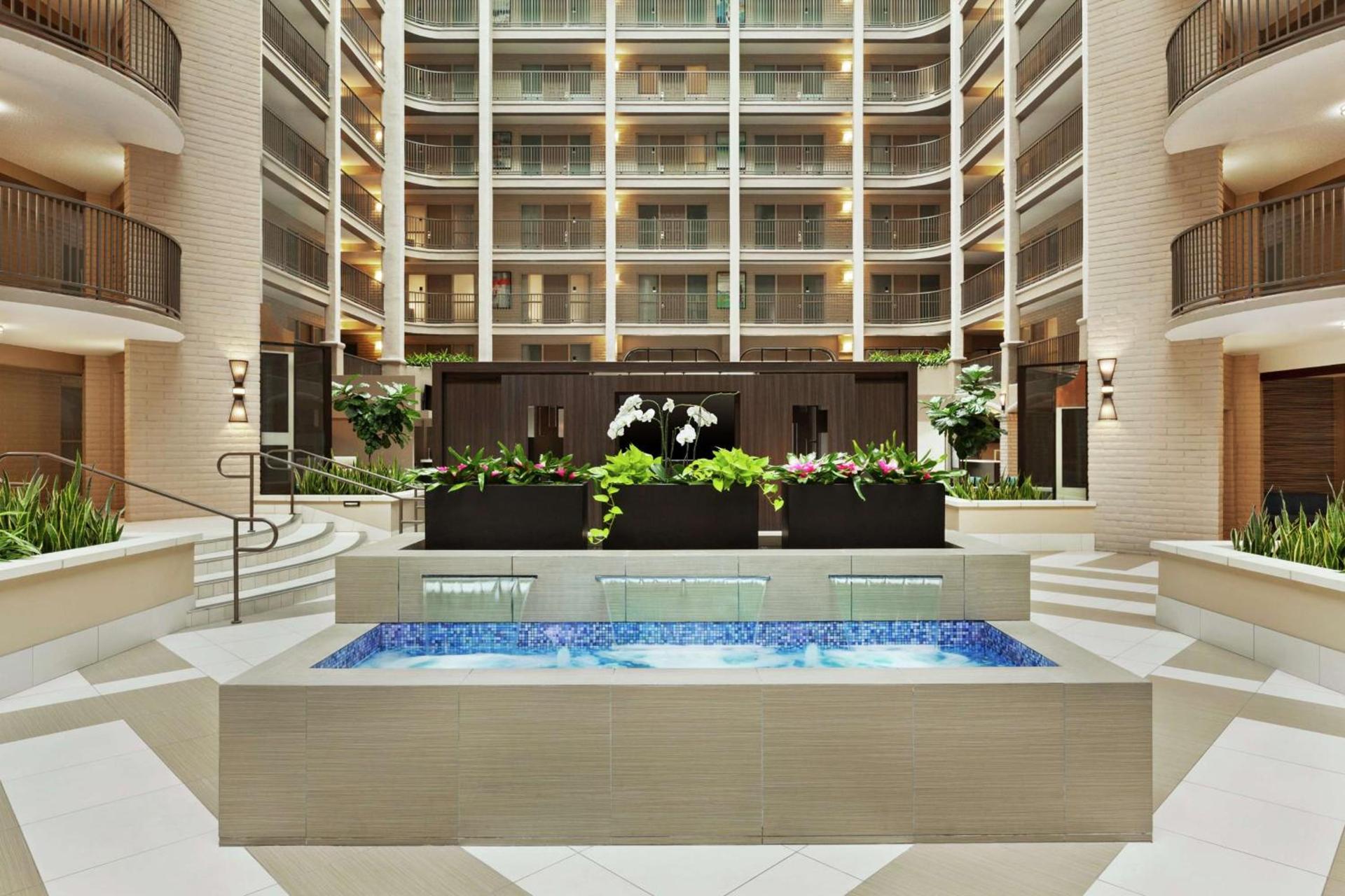Embassy Suites by Hilton Arcadia-Pasadena Area photo 2