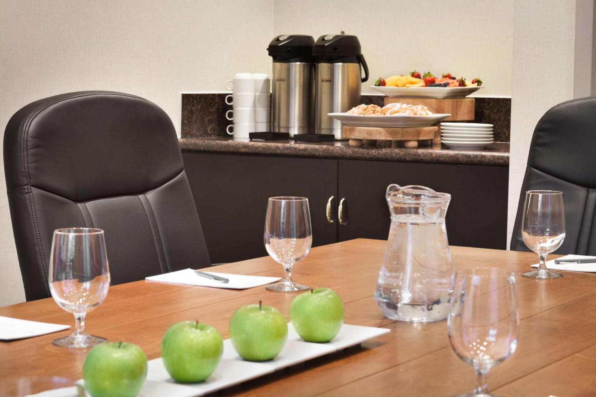 Embassy Suites by Hilton Temecula Valley Wine Country photo 28