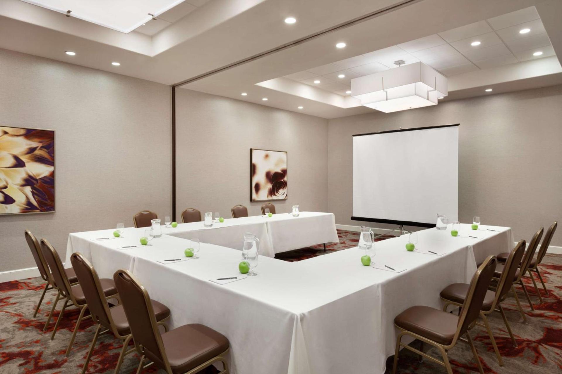 Embassy Suites by Hilton Temecula Valley Wine Country photo 30