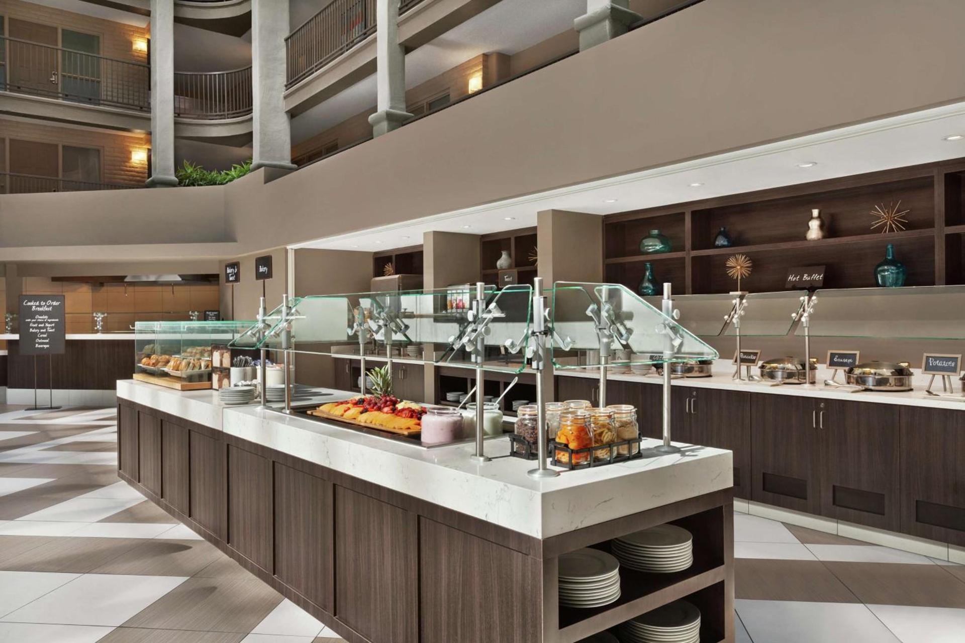 Embassy Suites by Hilton Arcadia-Pasadena Area photo 10
