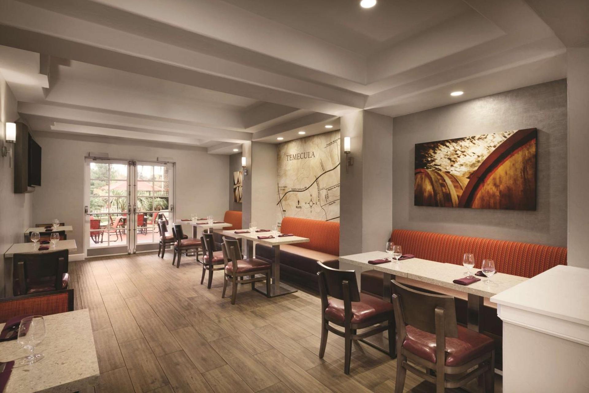 Embassy Suites by Hilton Temecula Valley Wine Country photo 33