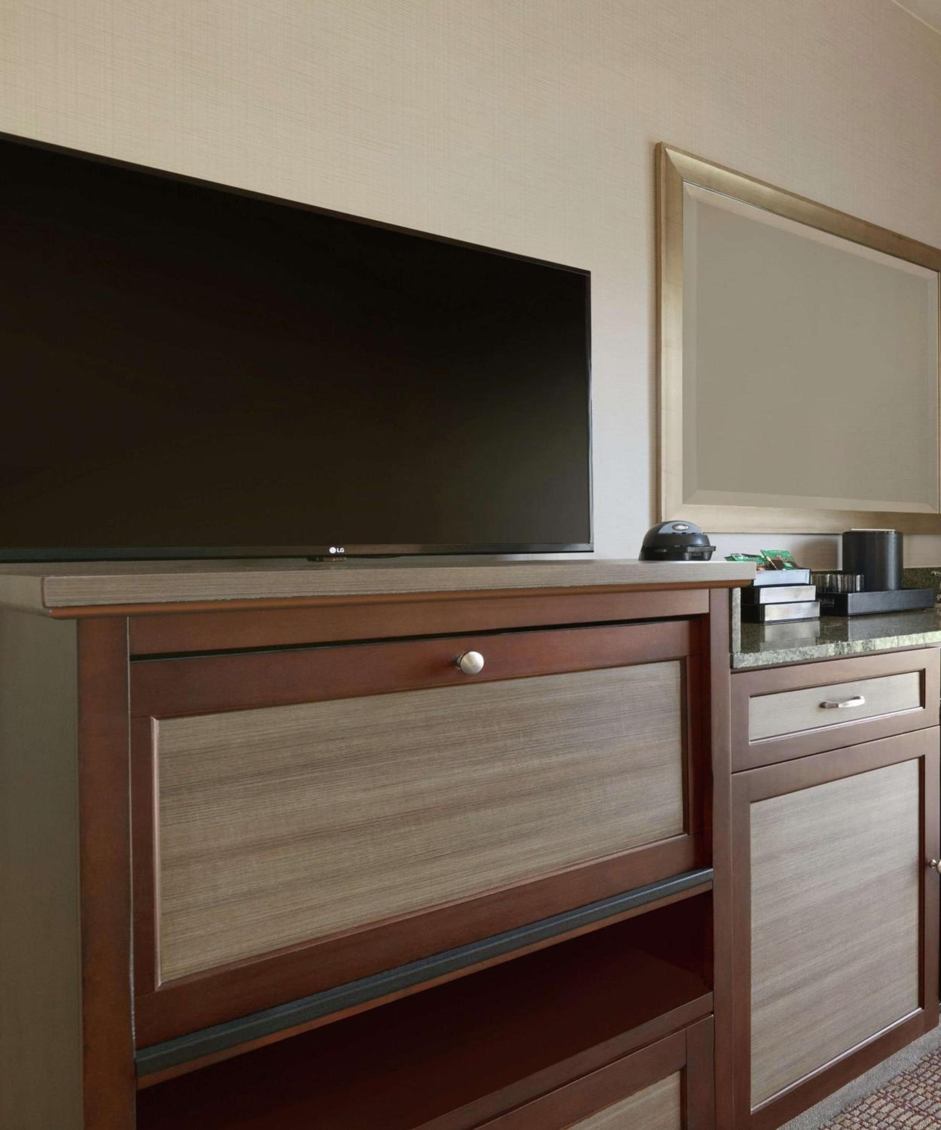 Embassy Suites by Hilton Temecula Valley Wine Country photo 34