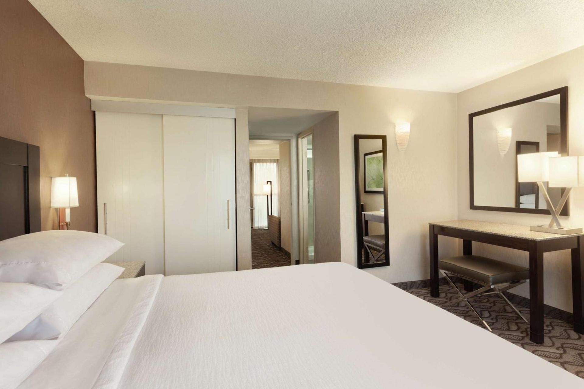 Embassy Suites by Hilton Arcadia-Pasadena Area photo 21