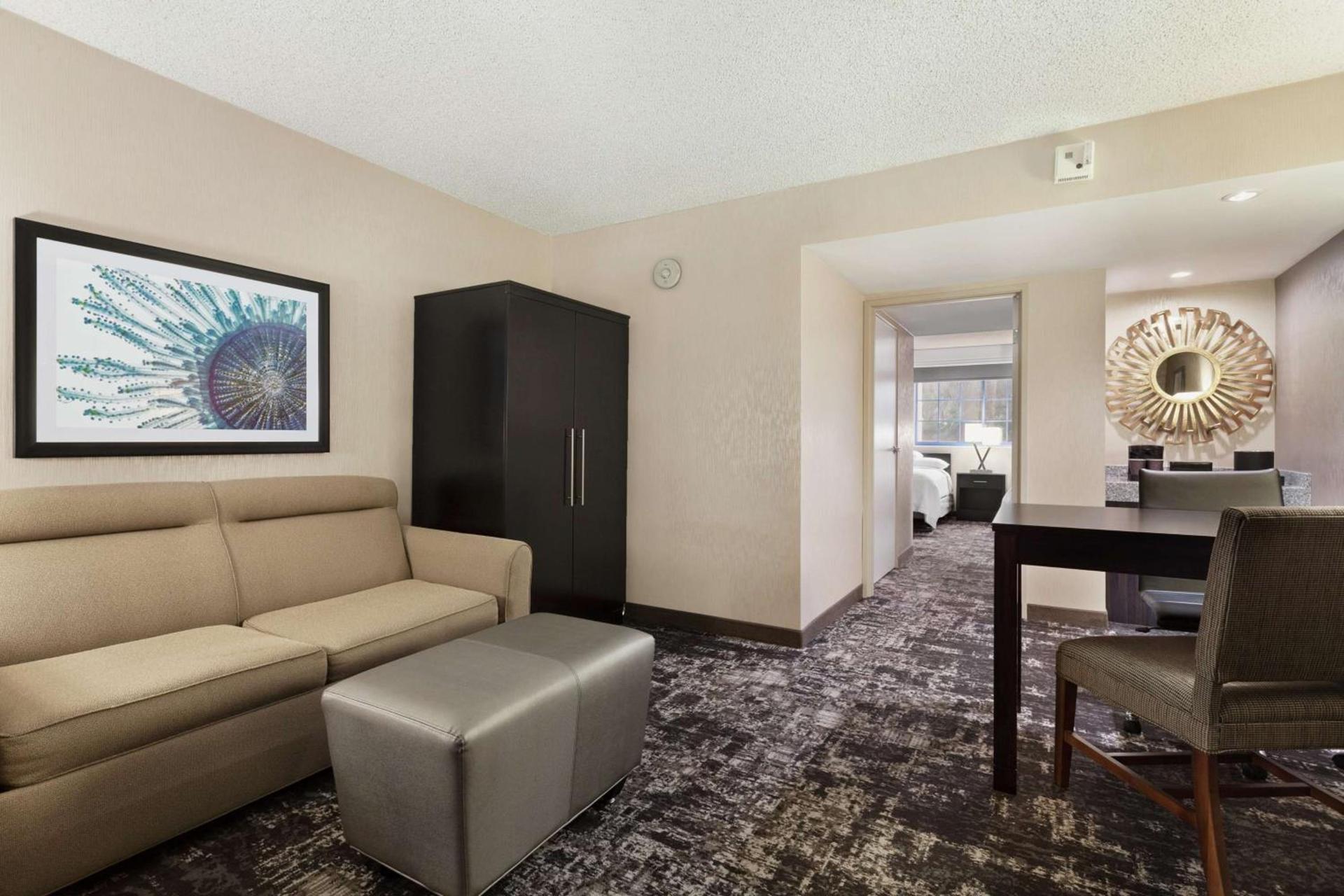 Embassy Suites by Hilton Arcadia-Pasadena Area photo 19