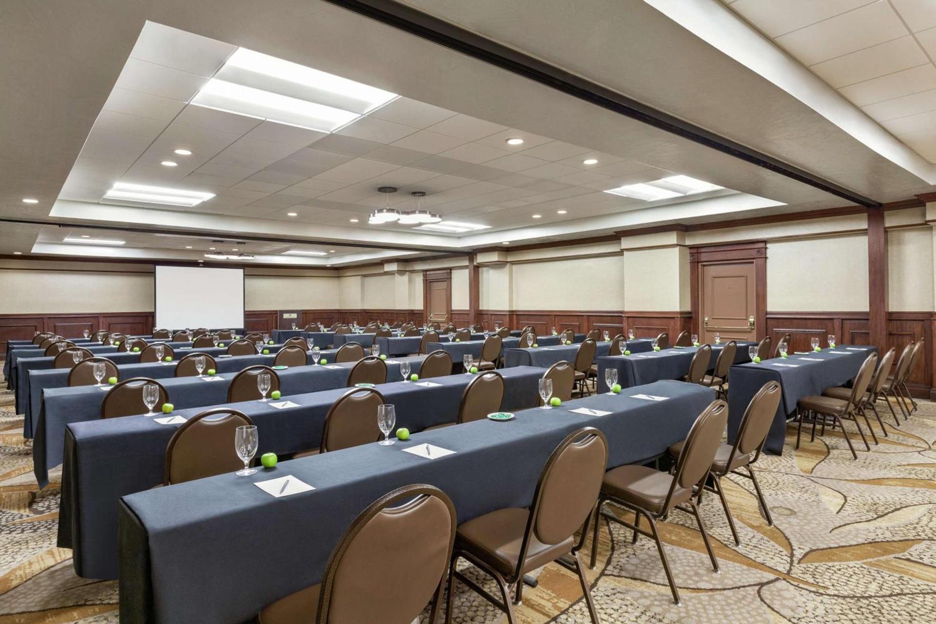 Embassy Suites by Hilton Santa Ana Orange County Airport photo 37