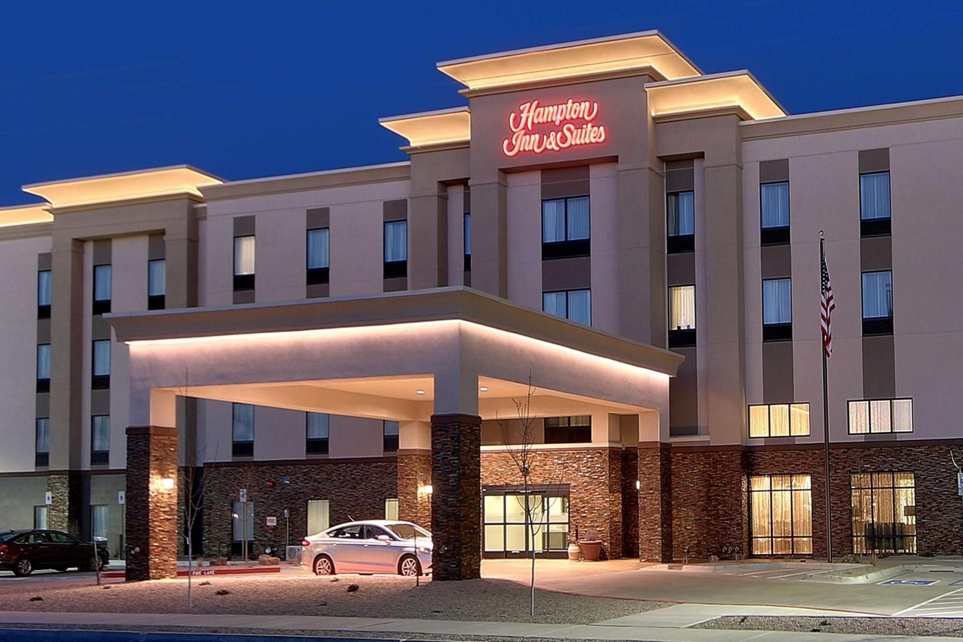 Hampton Inn & Suites Albuquerque Airport photo 2