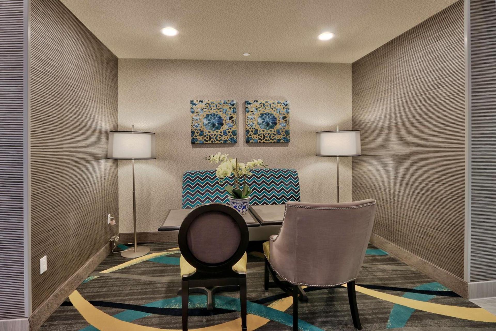 Hampton Inn & Suites Albuquerque Airport photo 11