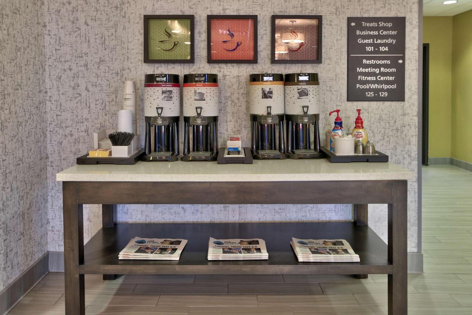 Hampton Inn & Suites Albuquerque Airport photo 15
