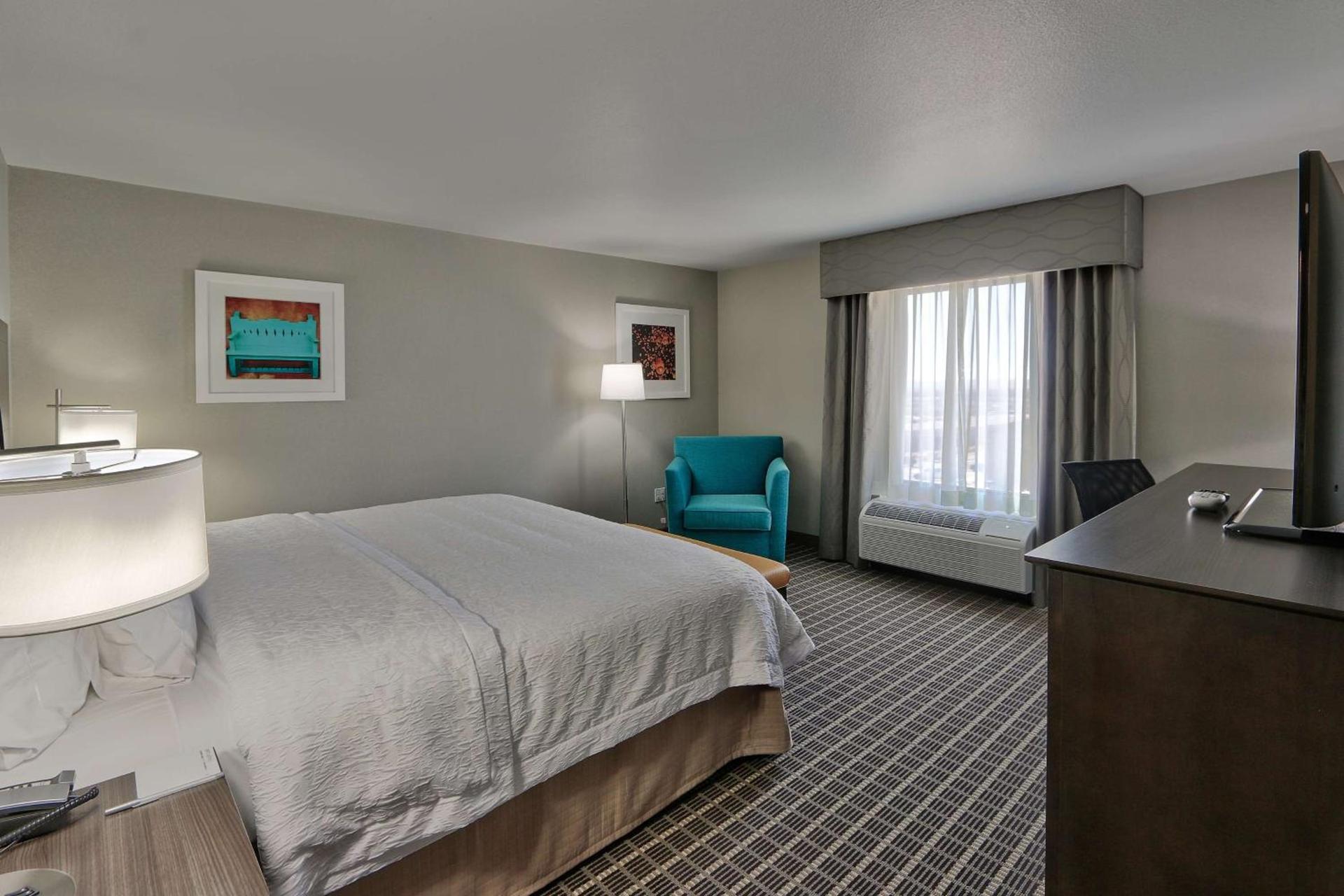 Hampton Inn & Suites Albuquerque Airport photo 20