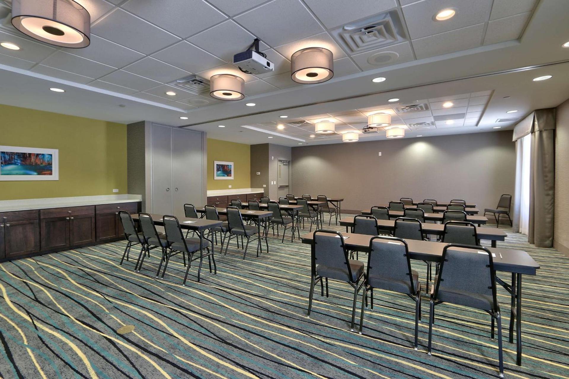 Hampton Inn & Suites Albuquerque Airport photo 37