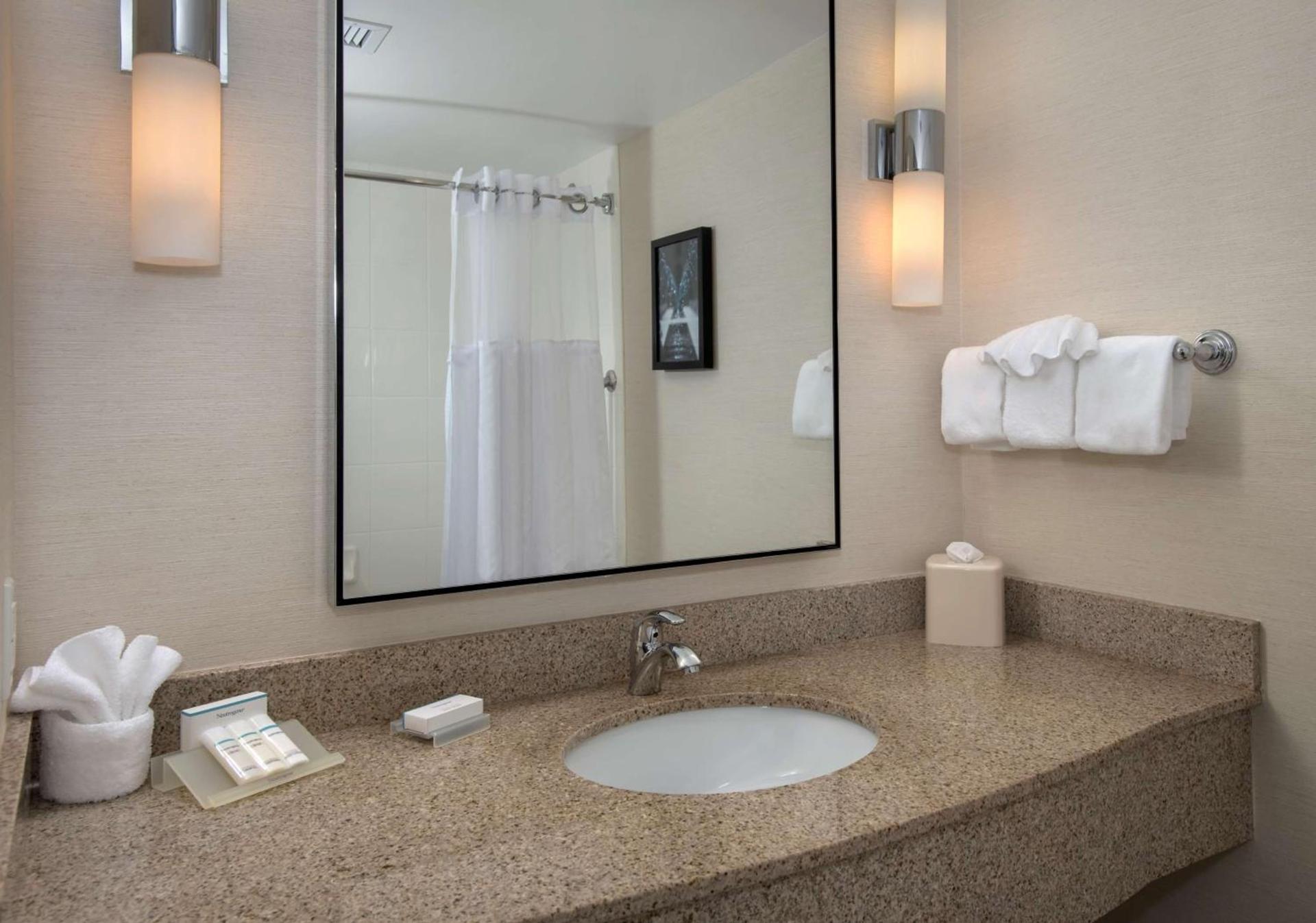 Hilton Garden Inn Albany Medical Center photo 23