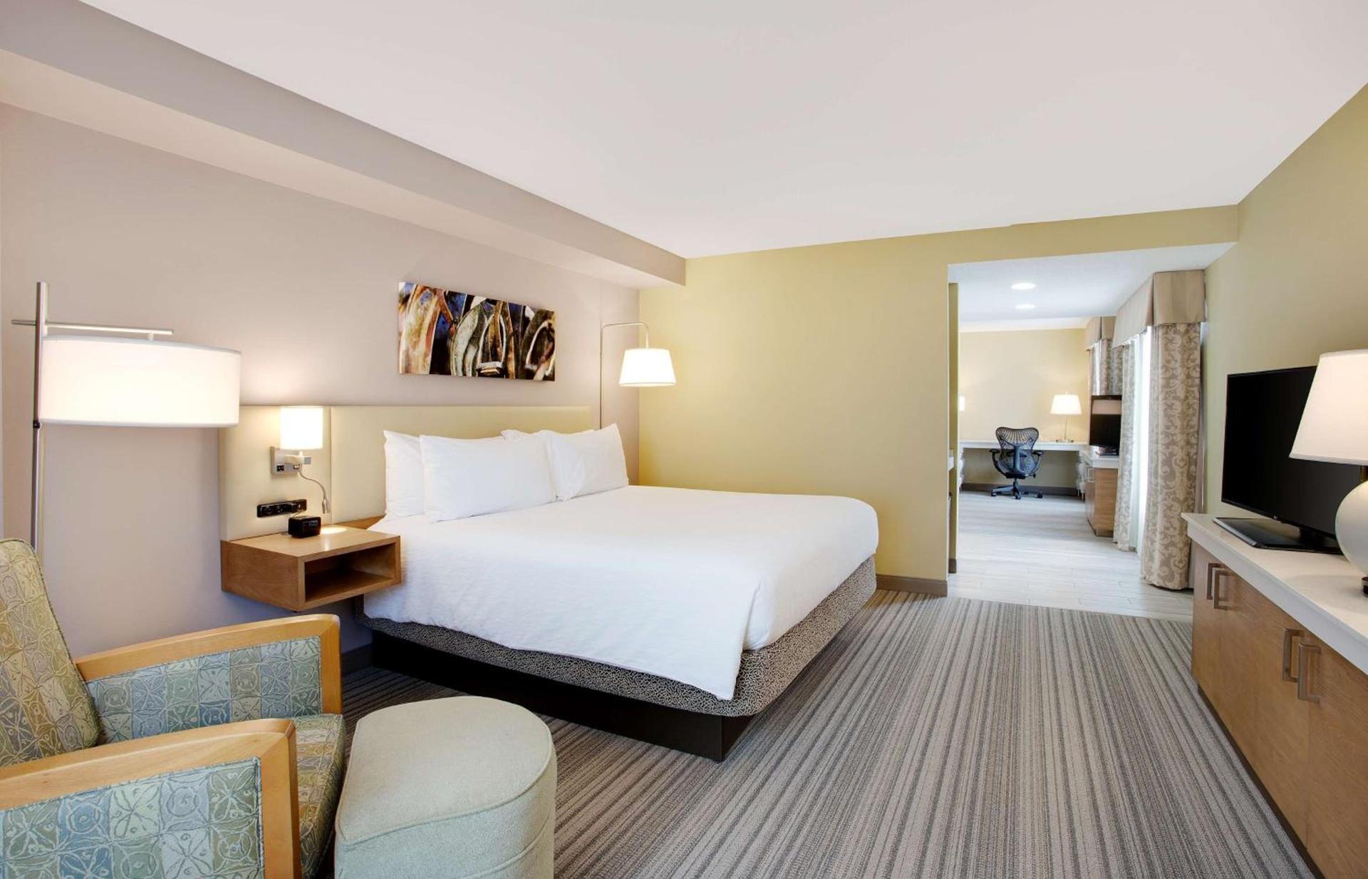 Hilton Garden Inn Saratoga Springs photo 35