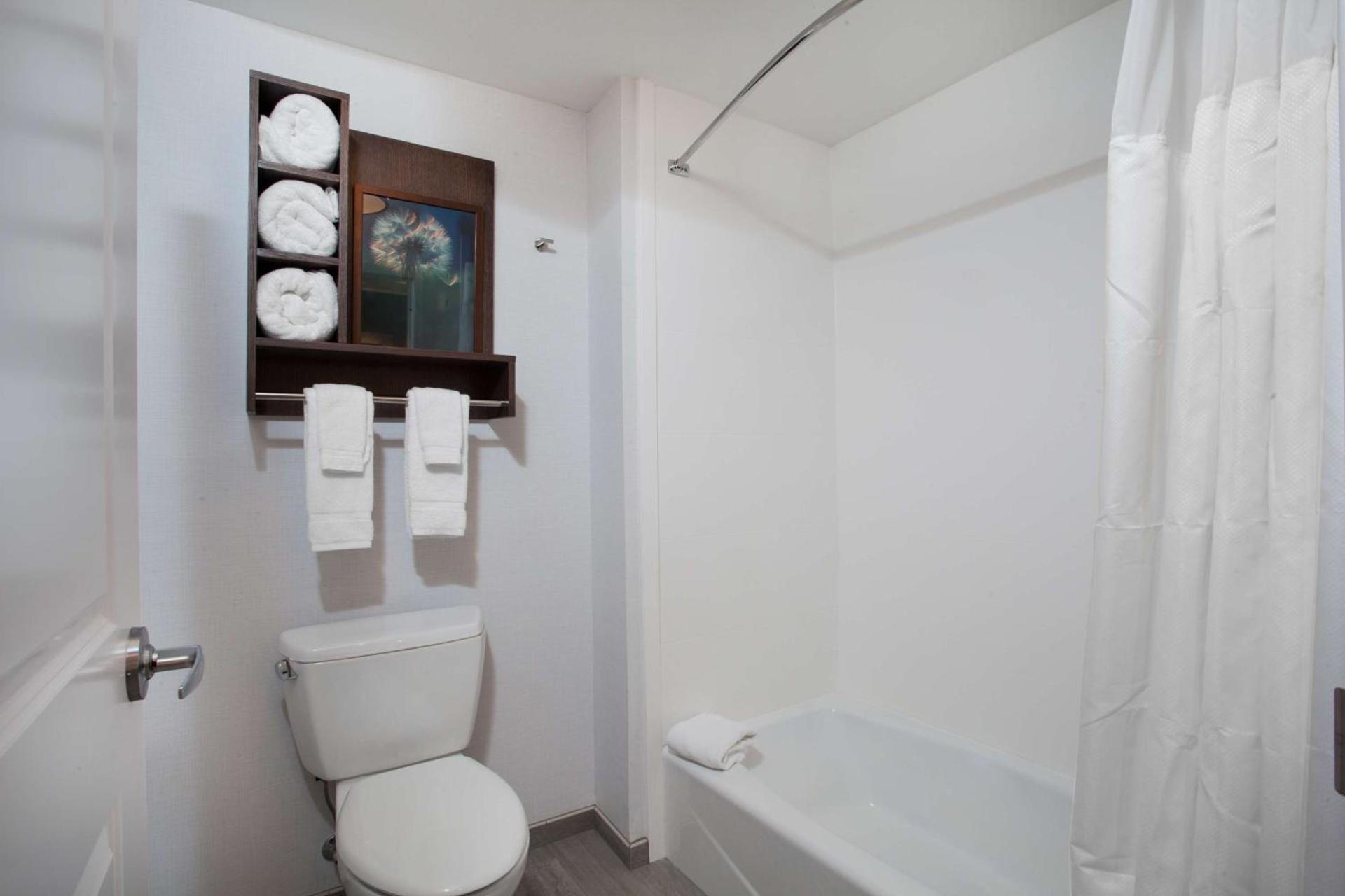 Homewood Suites By Hilton Saratoga Springs photo 24