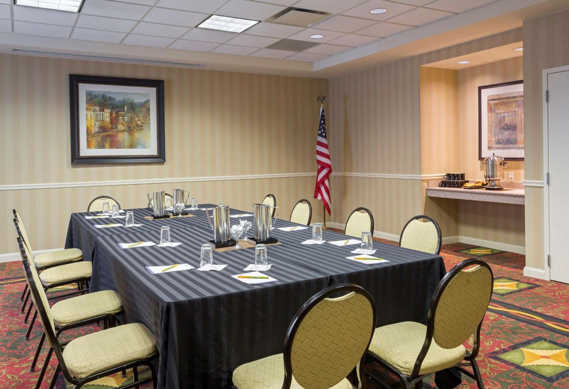 Hilton Garden Inn Saratoga Springs photo 73