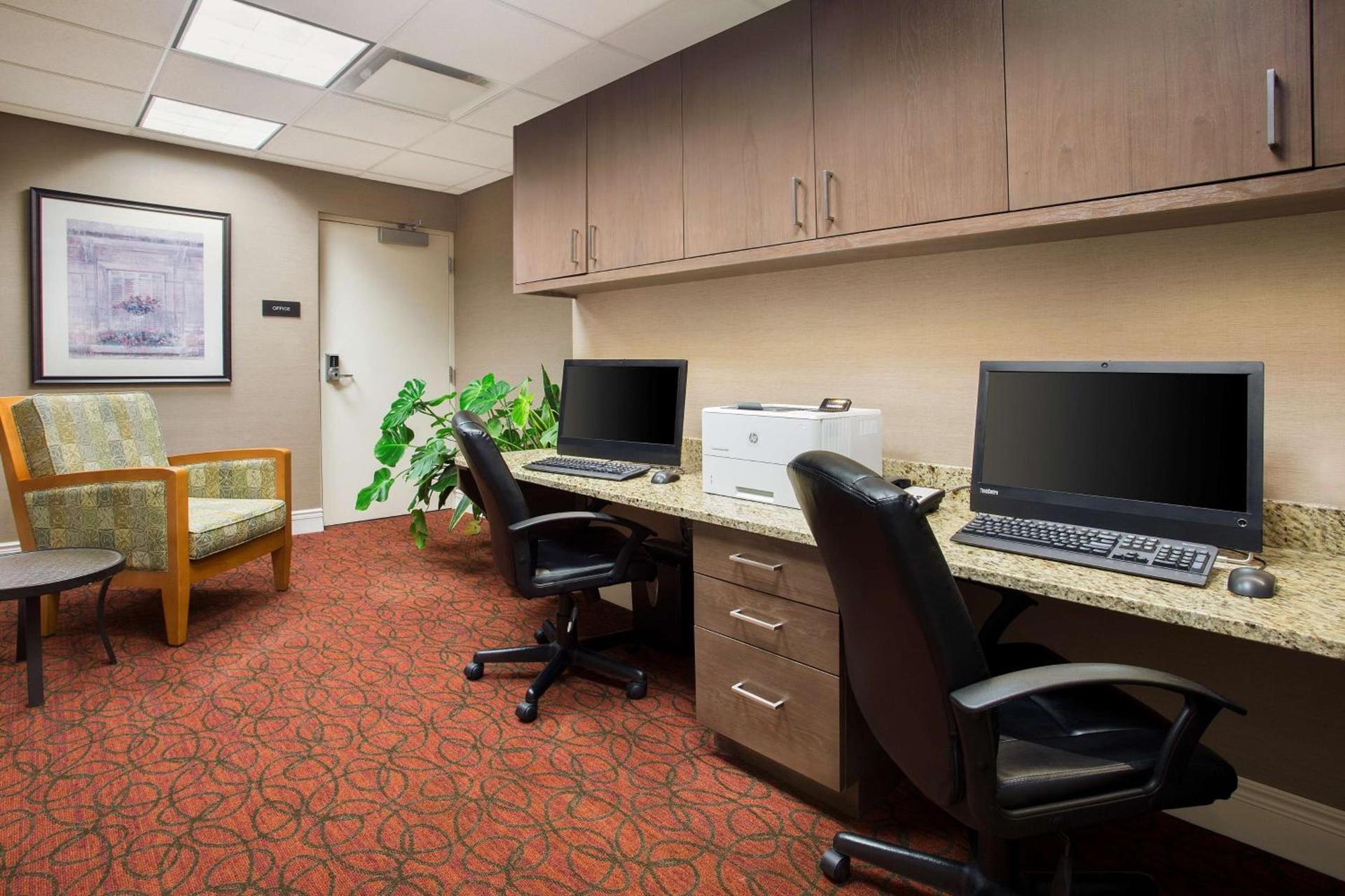 Hilton Garden Inn Saratoga Springs photo 88