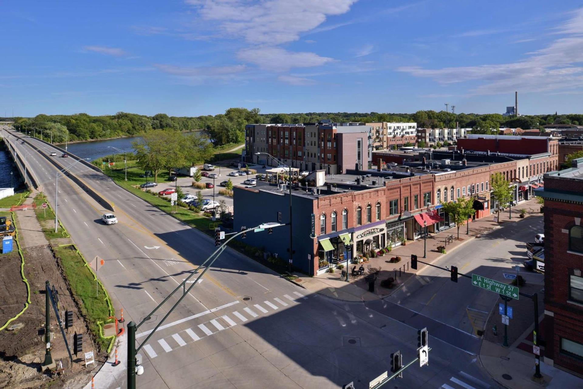 Hampton Inn Cedar Falls Downtown, Ia photo 3