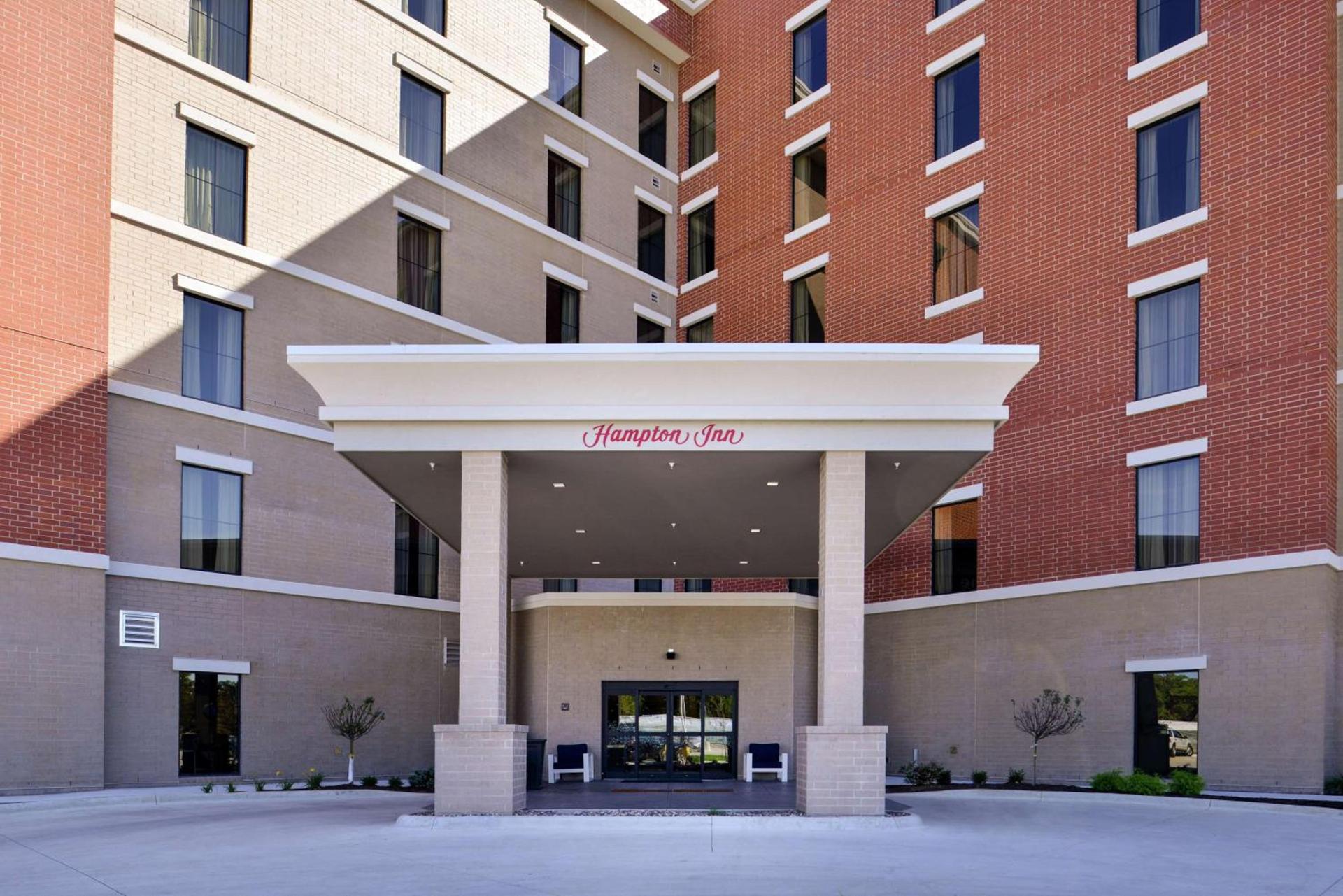 Hampton Inn Cedar Falls Downtown, Ia photo 5
