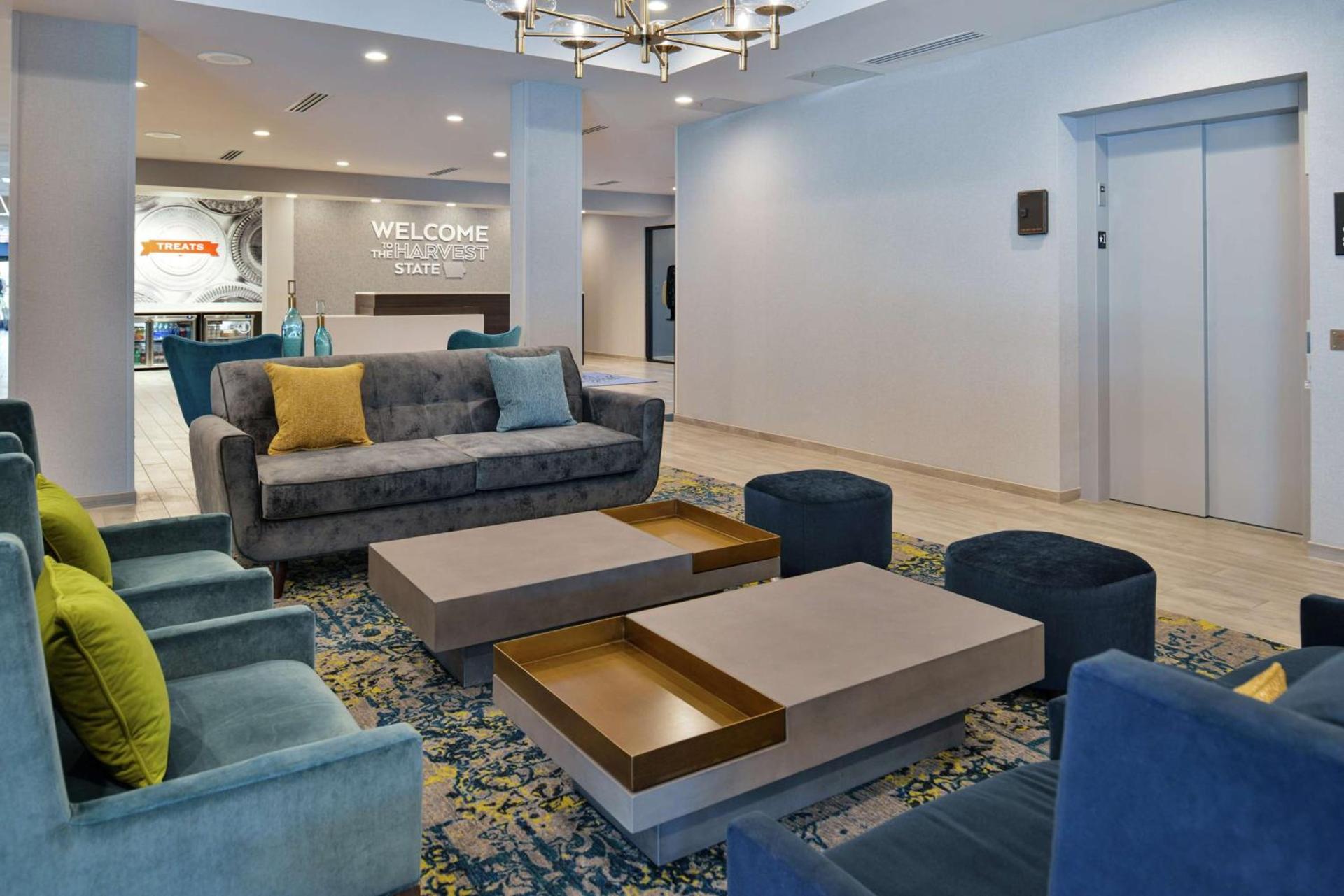 Hampton Inn Cedar Falls Downtown, Ia photo 10