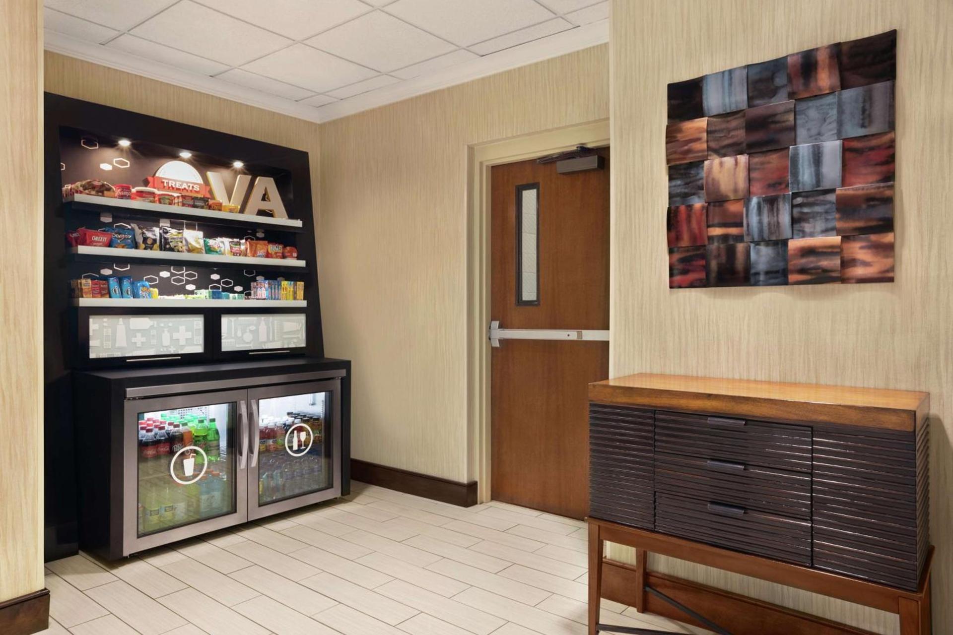 Hampton Inn Richmond/Ashland photo 10