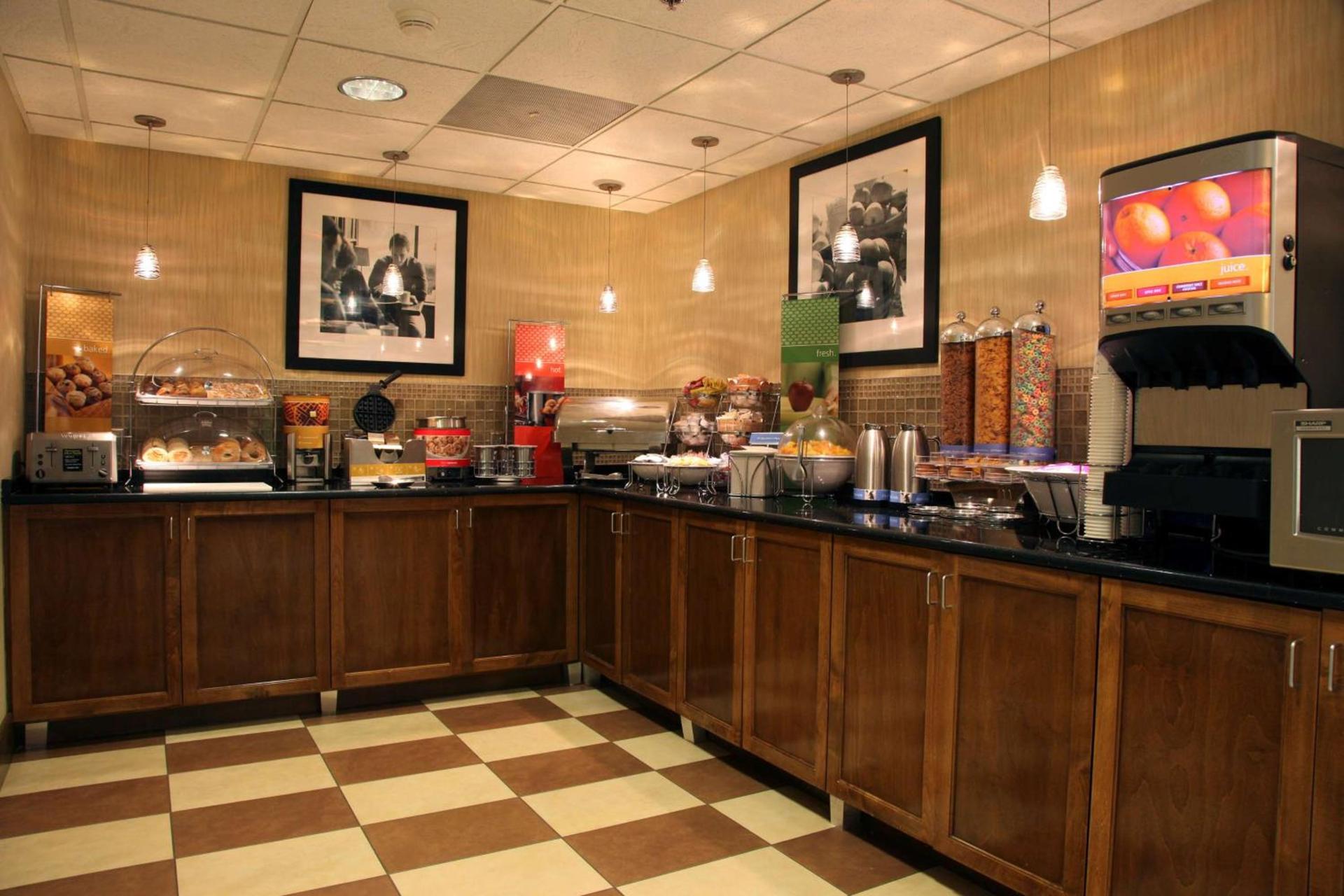 Hampton Inn Richmond/Ashland photo 11