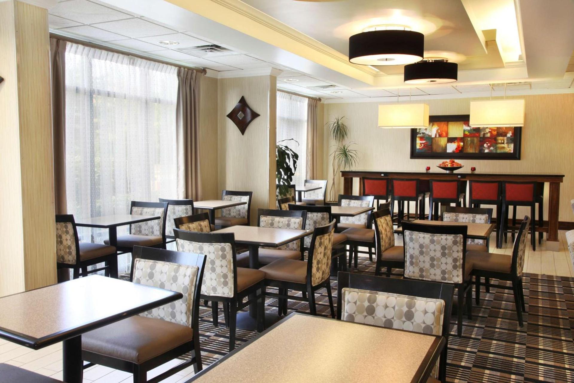 Hampton Inn Richmond/Ashland photo 14