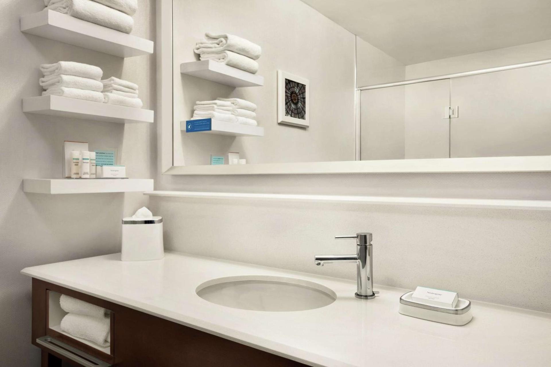 Hampton Inn Richmond/Ashland photo 42