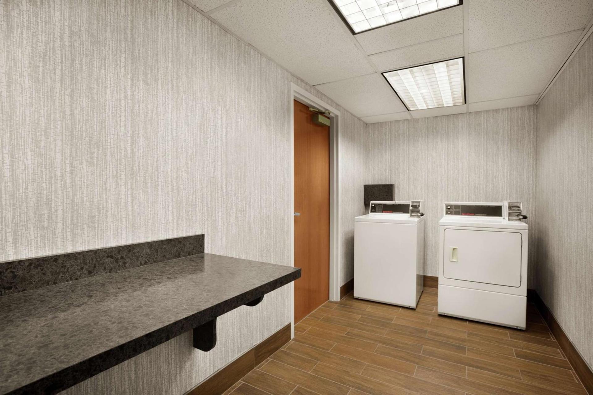 Hampton Inn Richmond/Ashland photo 49