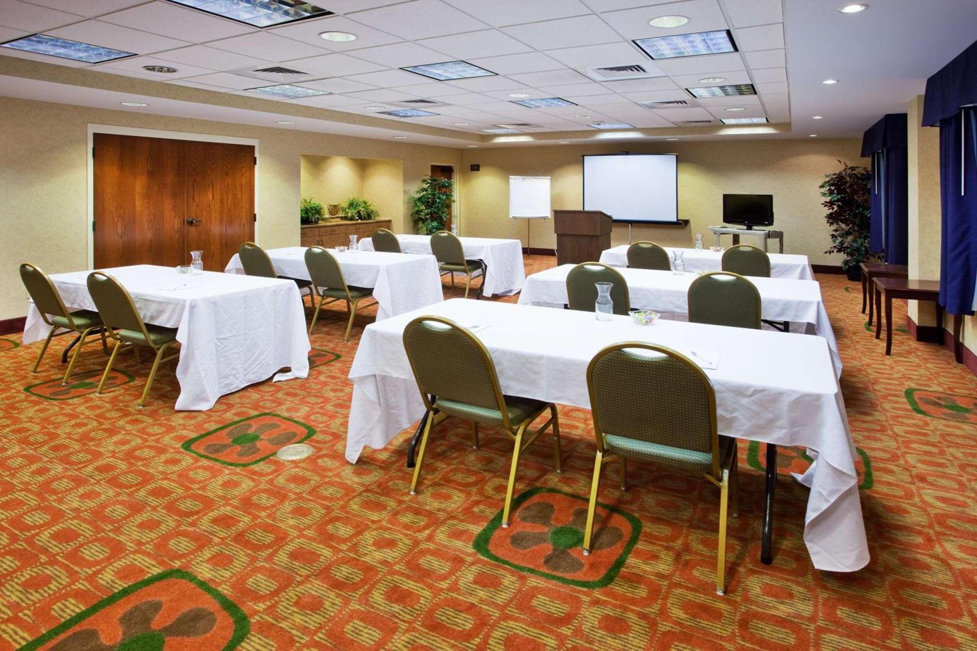 Hampton Inn & Suites Oxford-Anniston photo 48