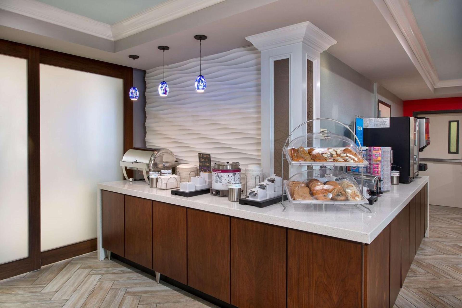 Hampton Inn Naples - I-75 photo 14
