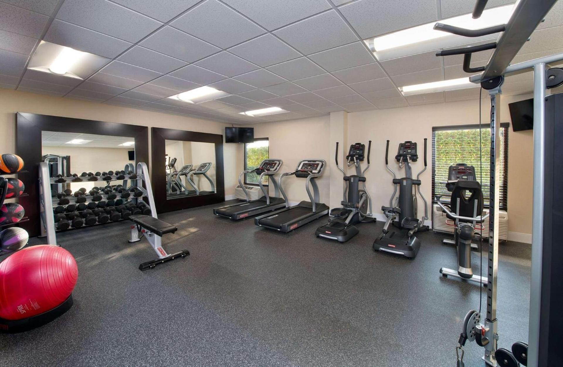 Hampton Inn Naples - I-75 photo 16