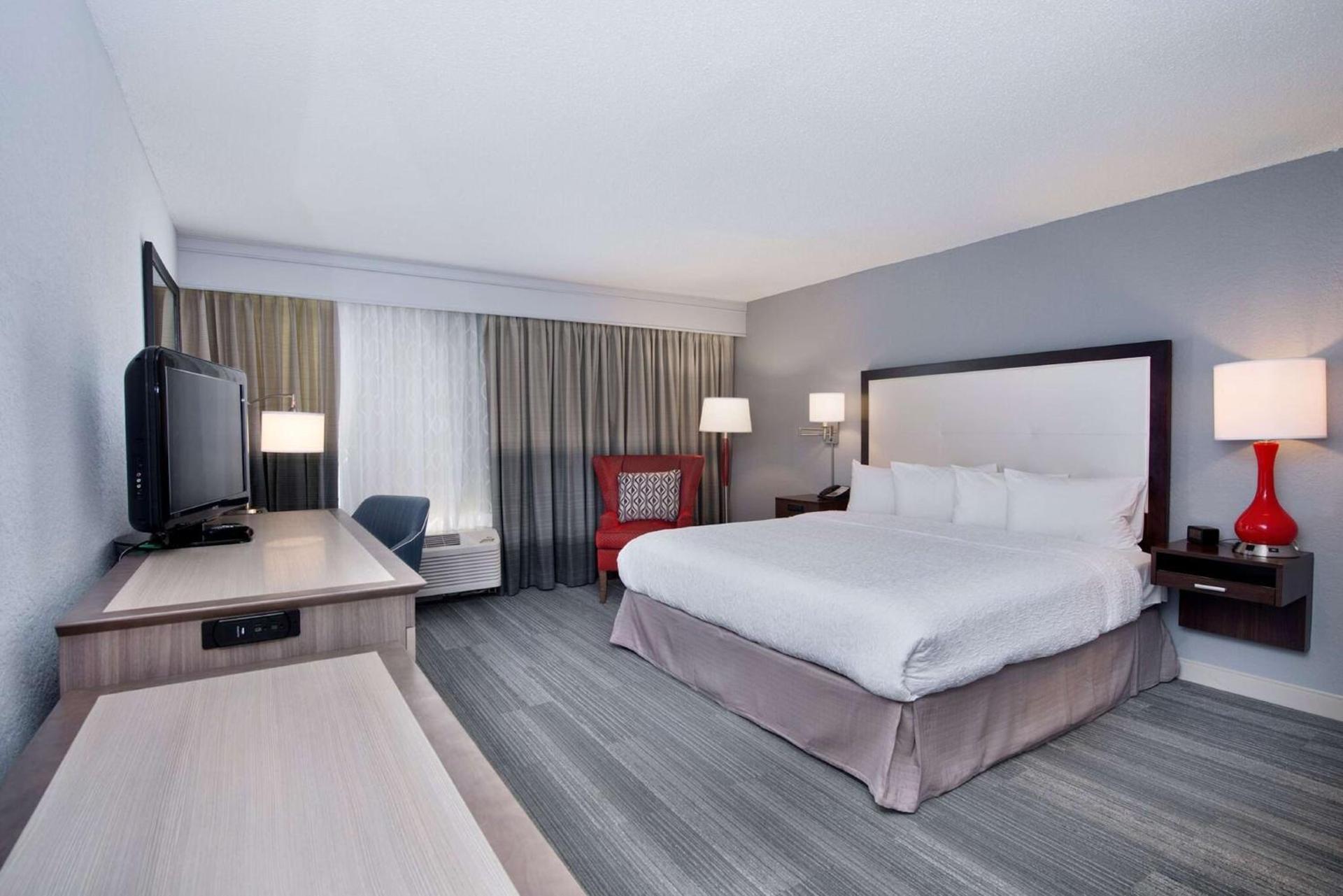 Hampton Inn Naples - I-75 photo 18