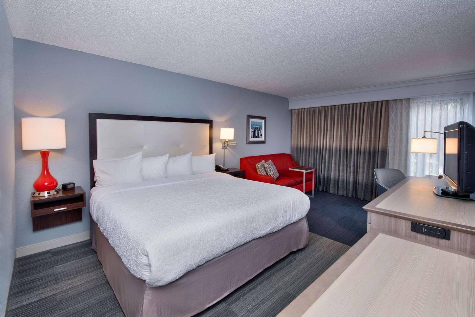 Hampton Inn Naples - I-75 photo 20