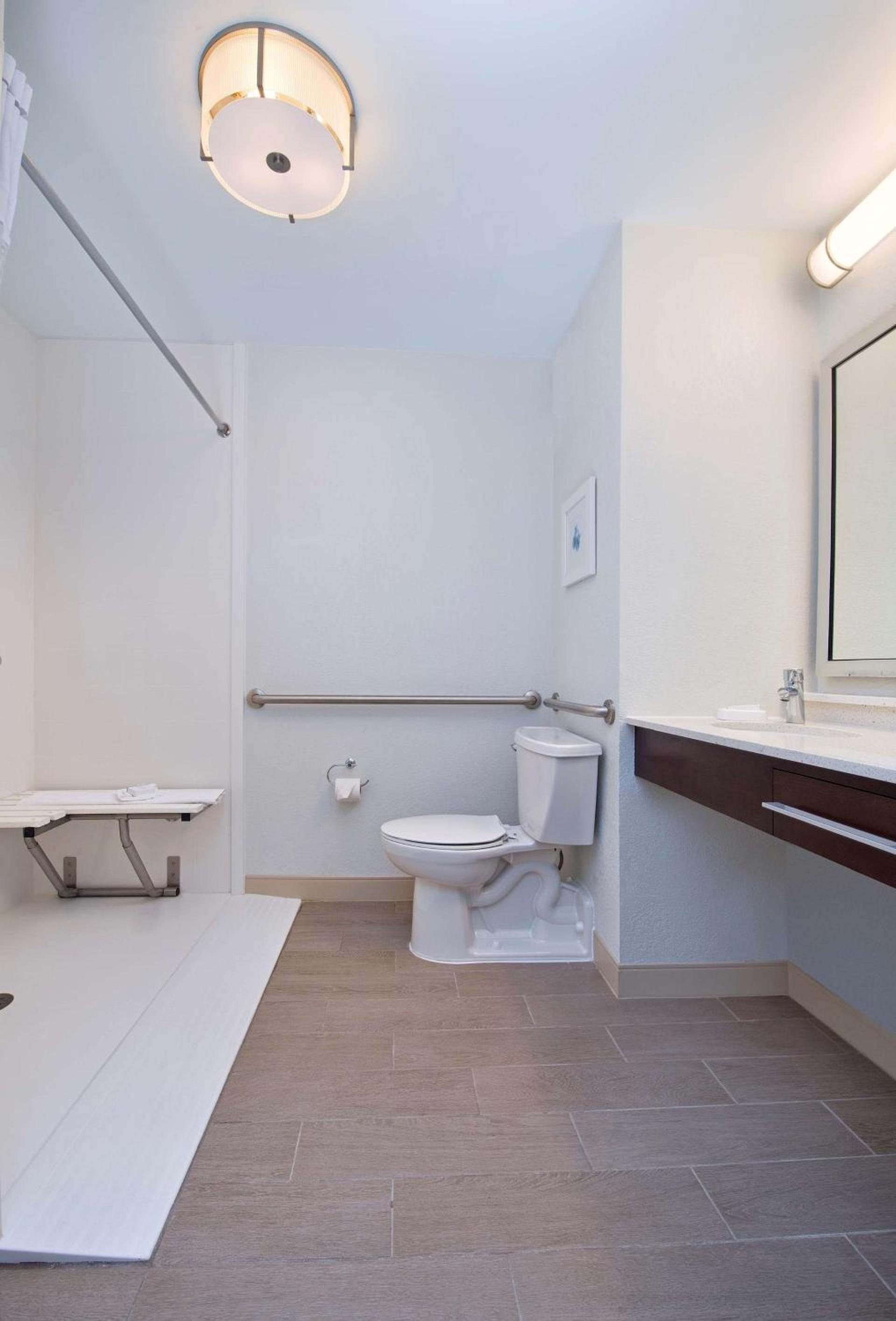 Hampton Inn Naples - I-75 photo 21