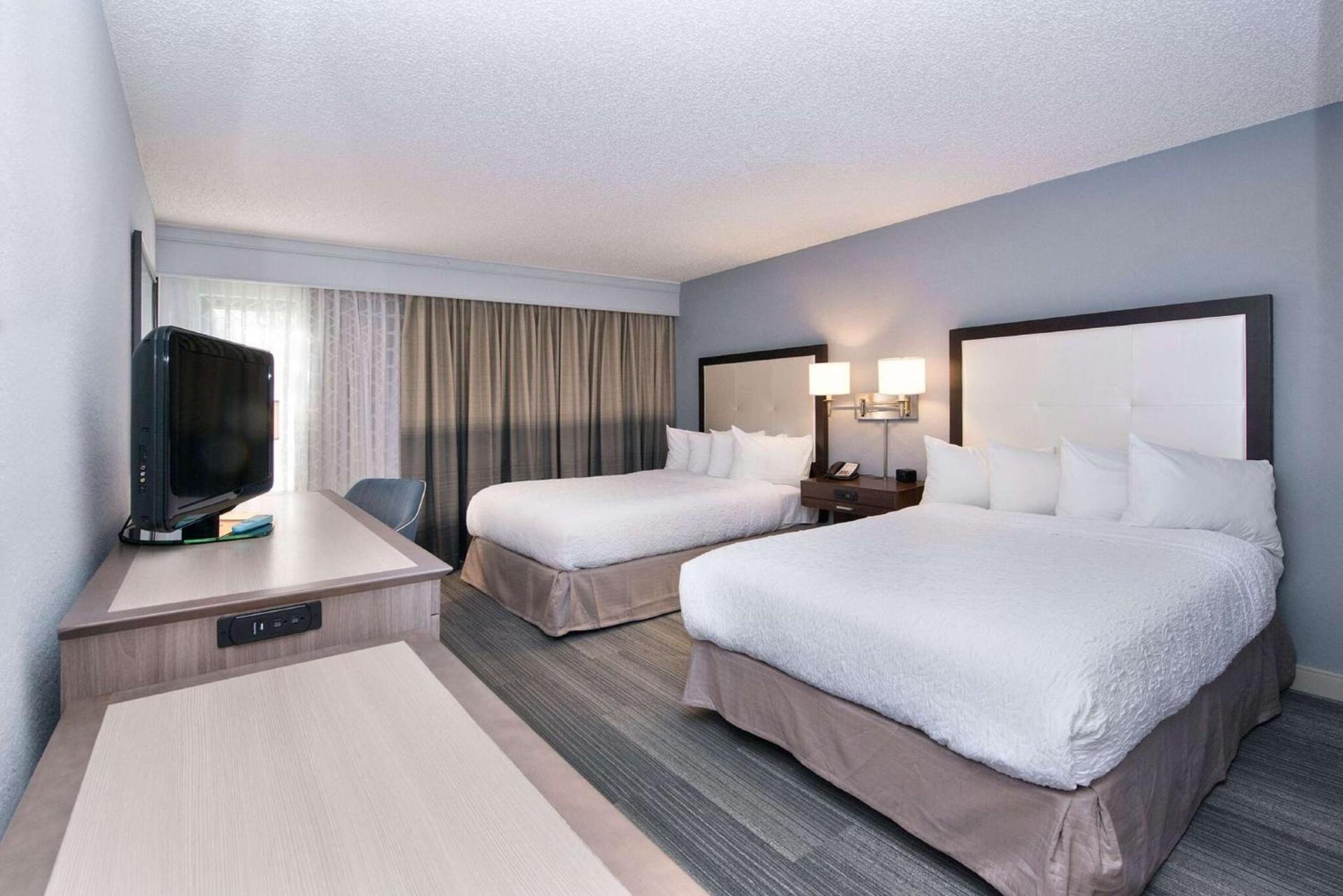 Hampton Inn Naples - I-75 photo 22