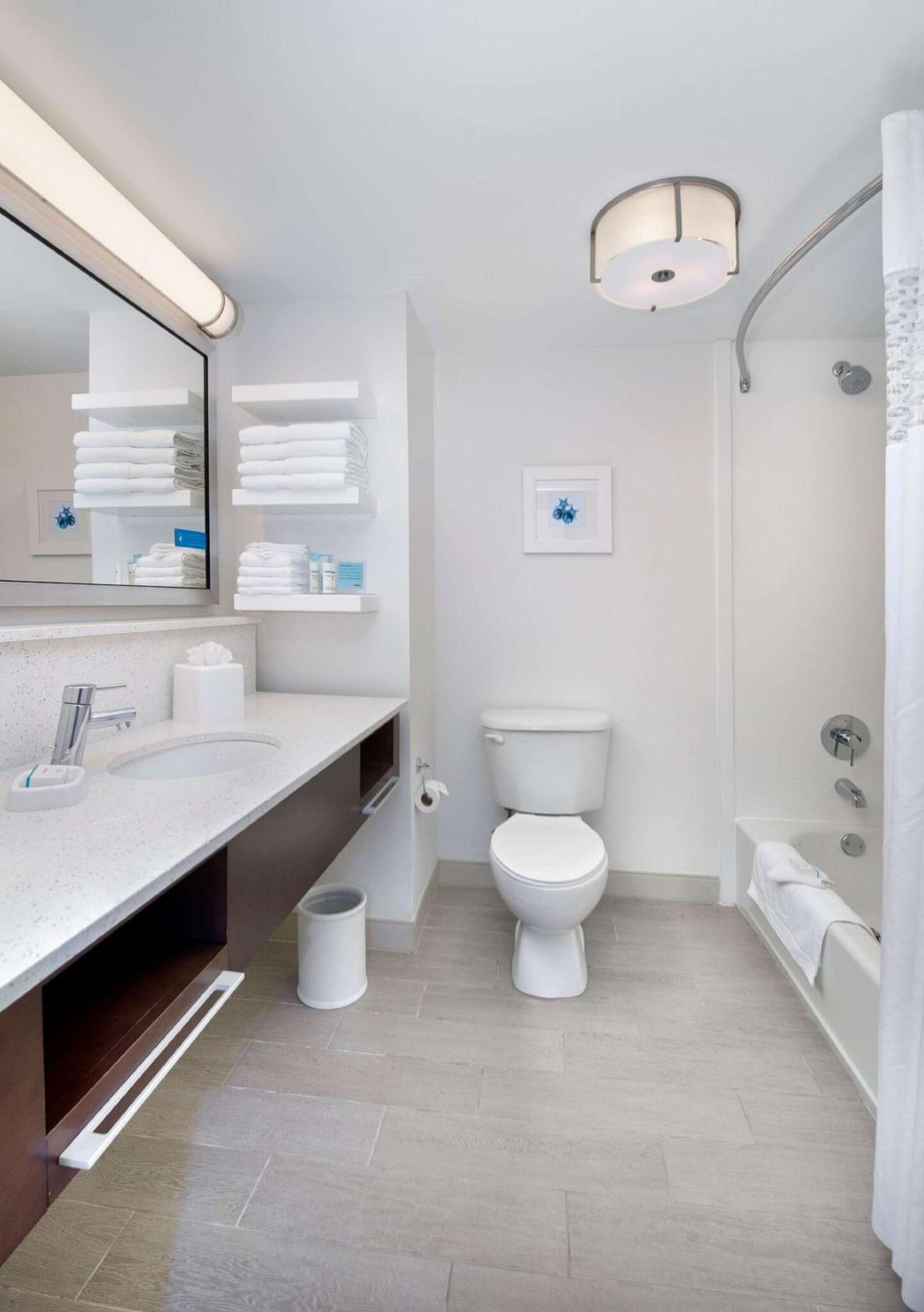 Hampton Inn Naples - I-75 photo 25